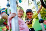 Spendenaktion „Stück zum Glück“ feiert Eröffnung des inklusiven Spielplatzes in Duisburg-Marxloh