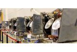 OneWeb Satellites transportiert erste Satelliten für OneWeb-Konstellation zum Startort